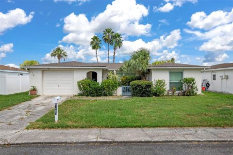 Casa en alquiler en Port Richey, Florida, 2 dormitorios, 133.97 m2 № 1919150 - foto 2