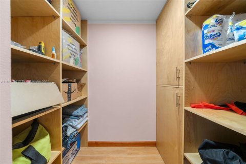 Condominio en venta en Hallandale Beach, Florida, 1 dormitorio, 120.77 m2 № 2035788 - foto 26