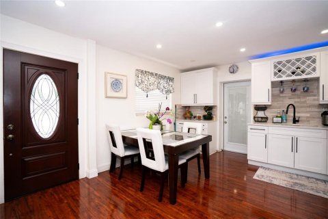 Villa ou maison à vendre à Tampa, Floride: 3 chambres, 107.02 m2 № 2099554 - photo 11