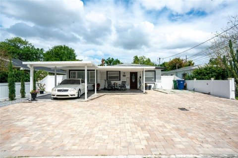 Villa ou maison à vendre à Tampa, Floride: 3 chambres, 107.02 m2 № 2099554 - photo 4