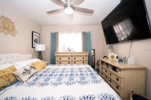 Villa ou maison à vendre à Tampa, Floride: 3 chambres, 107.02 m2 № 2099554 - photo 13