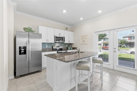 Townhouse in New Smyrna Beach, Florida 3 bedrooms, 149.94 sq.m. № 2155773 - photo 13