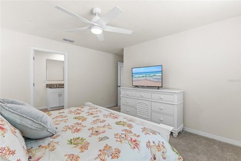 Townhouse in New Smyrna Beach, Florida 3 bedrooms, 149.94 sq.m. № 2155773 - photo 19