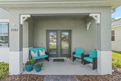 Townhouse in New Smyrna Beach, Florida 3 bedrooms, 149.94 sq.m. № 2155773 - photo 2