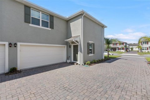 Townhouse in New Smyrna Beach, Florida 3 bedrooms, 149.94 sq.m. № 2155773 - photo 30