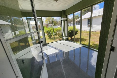 House in Lakeland, Florida 3 bedrooms, 118.36 sq.m. № 1211072 - photo 2