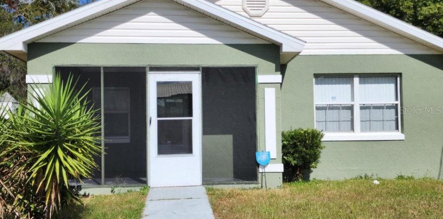 House in Lakeland, Florida 3 bedrooms, 118.36 sq.m. № 1211072