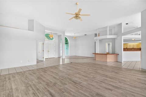 House in Riverview, Florida 4 bedrooms, 342.25 sq.m. № 2151846 - photo 19