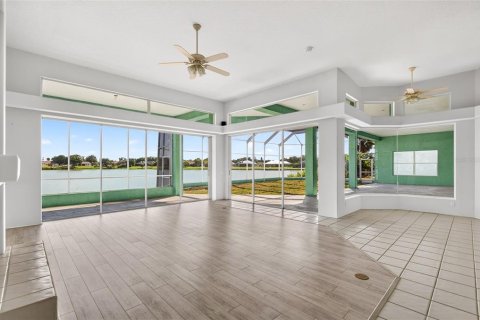 House in Riverview, Florida 4 bedrooms, 342.25 sq.m. № 2151846 - photo 30