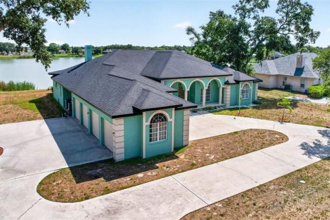 House in Riverview, Florida 4 bedrooms, 342.25 sq.m. № 2151846 - photo 2