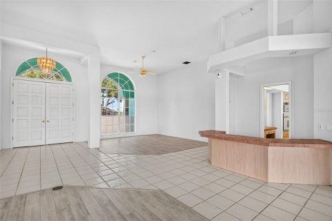 House in Riverview, Florida 4 bedrooms, 342.25 sq.m. № 2151846 - photo 15
