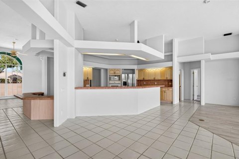 House in Riverview, Florida 4 bedrooms, 342.25 sq.m. № 2151846 - photo 27