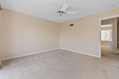 Condo in Daytona Beach, Florida, 2 bedrooms  № 1628439 - photo 12