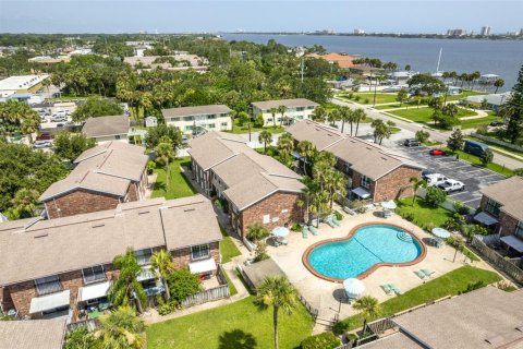Condo in Daytona Beach, Florida, 2 bedrooms  № 1628439 - photo 26