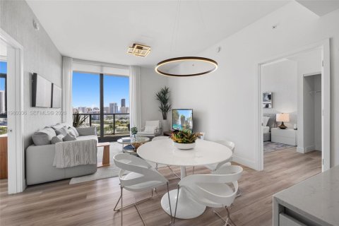 Copropriété à louer à Hallandale Beach, Floride: 2 chambres, 117.43 m2 № 2046416 - photo 7