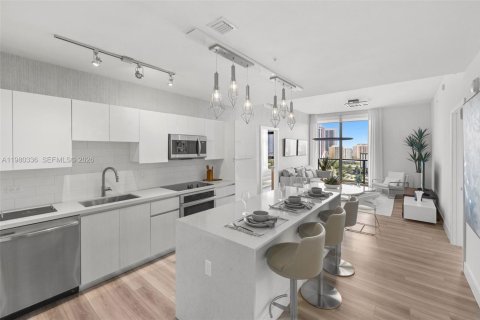 Copropriété à louer à Hallandale Beach, Floride: 2 chambres, 117.43 m2 № 2046416 - photo 2