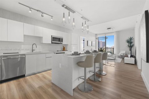 Condo à Hallandale Beach, Floride, 2 chambres  № 2046416