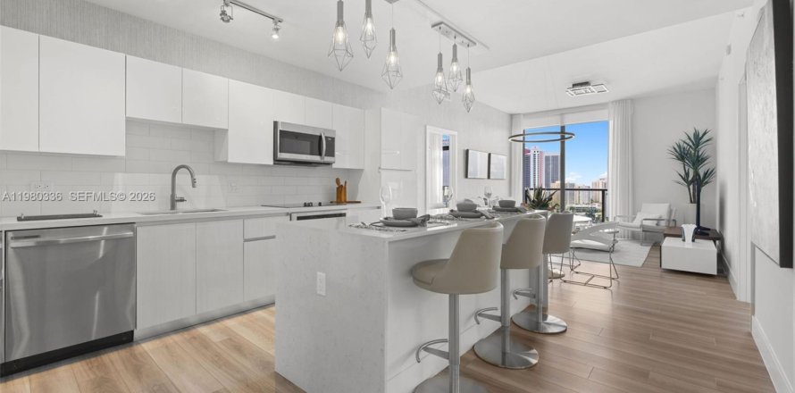 Condo à Hallandale Beach, Floride, 2 chambres  № 2046416