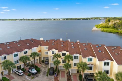 Touwnhouse à Oldsmar, Floride 3 chambres, 166.39 m2 № 2108273