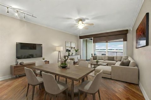 Touwnhouse à vendre à Oldsmar, Floride: 3 chambres, 166.39 m2 № 2108273 - photo 11