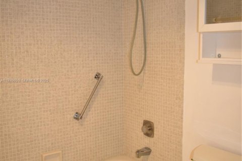 Copropriété à vendre à Sunrise, Floride: 2 chambres, 78.97 m2 № 1976412 - photo 22