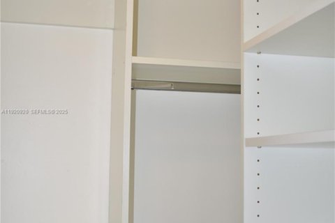 Copropriété à vendre à Sunrise, Floride: 2 chambres, 78.97 m2 № 1976412 - photo 20