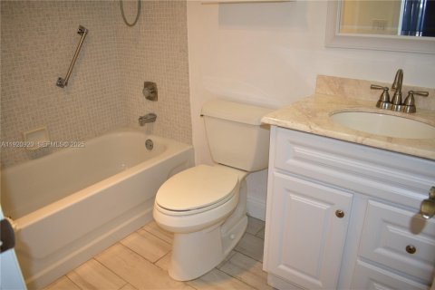 Copropriété à vendre à Sunrise, Floride: 2 chambres, 78.97 m2 № 1976412 - photo 24