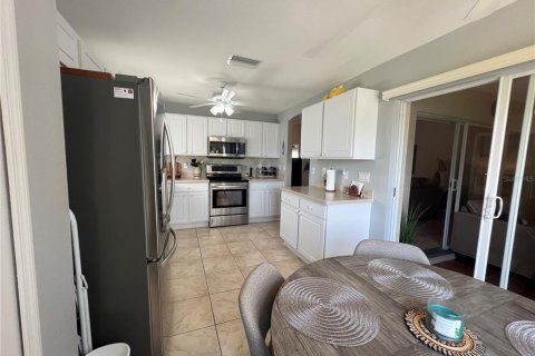 Casa en alquiler en Punta Gorda, Florida, 2 dormitorios, 127.55 m2 № 1591534 - foto 14