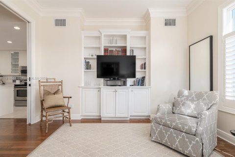 Снять в аренду таунхаус в Хоб-Саунд, Флорида 3 спальни, 195.09м2, № 2034444 - фото 15