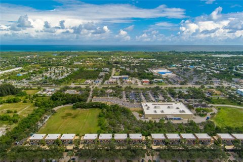 Снять в аренду таунхаус в Хоб-Саунд, Флорида 3 спальни, 195.09м2, № 2034444 - фото 30