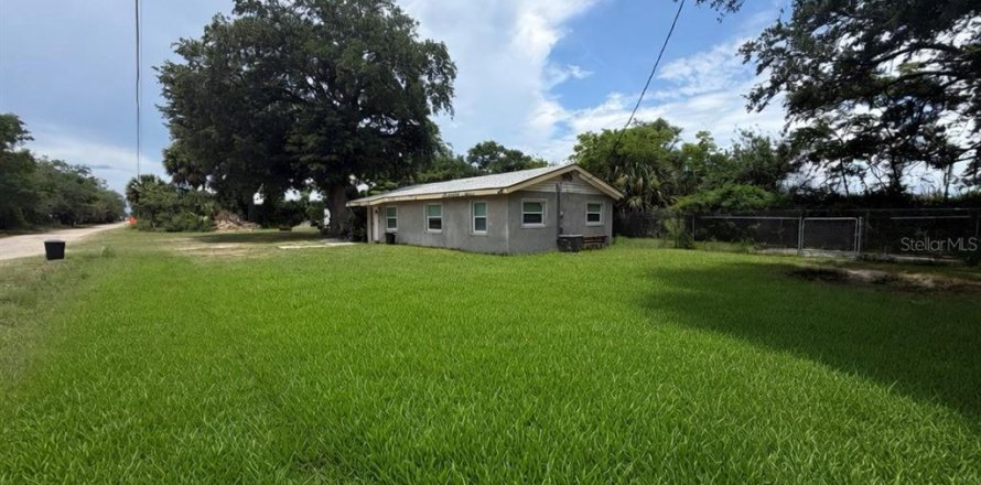 Propiedad comercial en Sanford, Florida 126.35 m2 № 2132306
