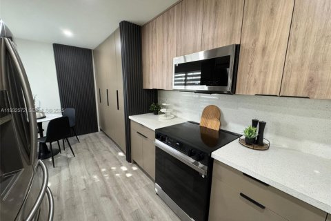 Купить таунхаус в Дорал, Флорида 3 спальни, 168.06м2, № 1993506 - фото 5