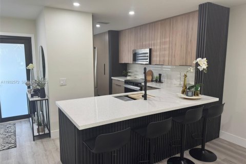 Купить таунхаус в Дорал, Флорида 3 спальни, 168.06м2, № 1993506 - фото 4