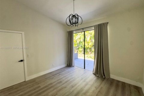 Купить таунхаус в Дорал, Флорида 3 спальни, 168.06м2, № 1993506 - фото 29