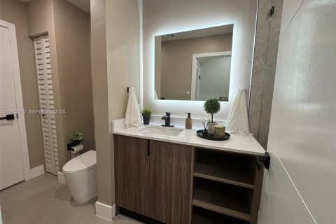 Купить таунхаус в Дорал, Флорида 3 спальни, 168.06м2, № 1993506 - фото 27