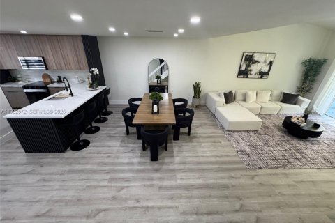 Купить таунхаус в Дорал, Флорида 3 спальни, 168.06м2, № 1993506 - фото 20