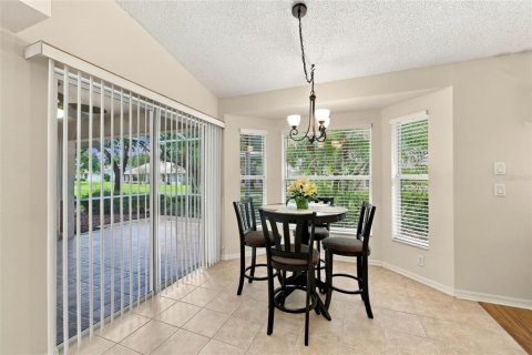 Villa ou maison à vendre à New Port Richey, Floride: 2 chambres, 146.88 m2 № 2425672 - photo 12