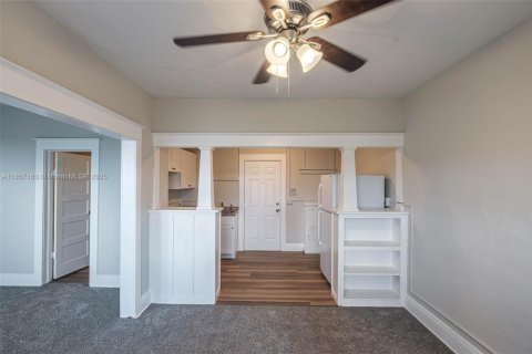 Commercial property in Lake Worth, Florida № 1883863 - photo 17