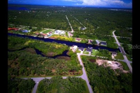Terreno en venta en Port Charlotte, Florida № 2104398 - foto 4