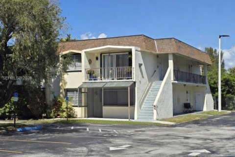 Condominio en Miami, Florida, 1 dormitorio  № 2030113