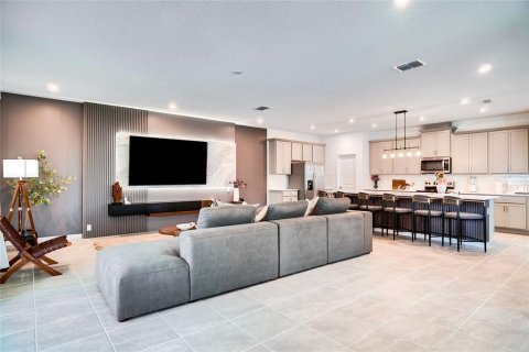 Villa ou maison à vendre à Kissimmee, Floride: 10 chambres, 405.33 m2 № 2125549 - photo 9