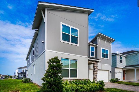Villa ou maison à vendre à Kissimmee, Floride: 10 chambres, 405.33 m2 № 2125549 - photo 2