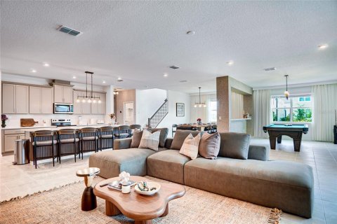Villa ou maison à vendre à Kissimmee, Floride: 10 chambres, 405.33 m2 № 2125549 - photo 10