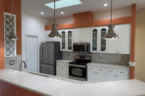 House in Leesburg, Florida 3 bedrooms, 160.72 sq.m. № 1444733 - photo 12