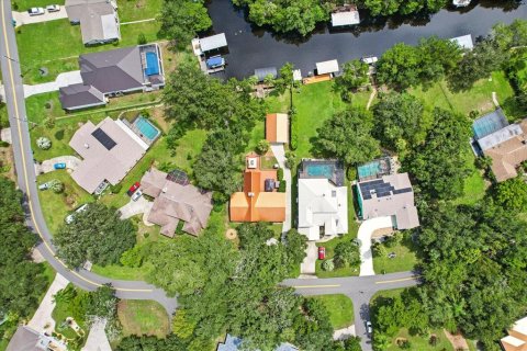 House in Homosassa, Florida 3 bedrooms, 209.87 sq.m. № 1908134 - photo 14