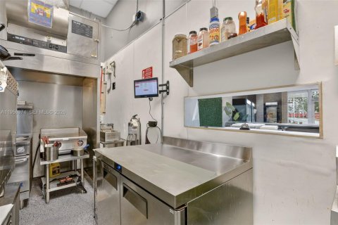 Купить коммерческую недвижимость в Майами, Флорида № 2020089 - фото 15