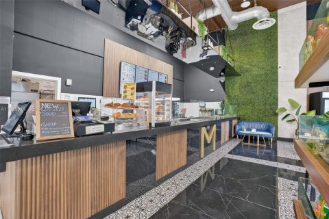 Купить коммерческую недвижимость в Майами, Флорида № 2020089 - фото 10