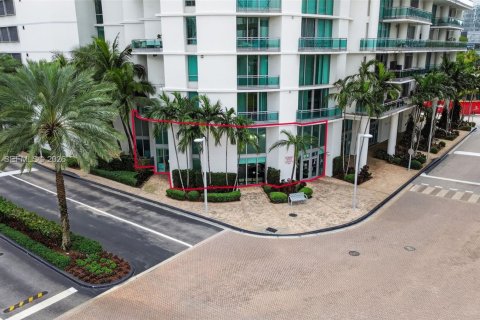 Купить коммерческую недвижимость в Майами, Флорида № 2020089 - фото 26