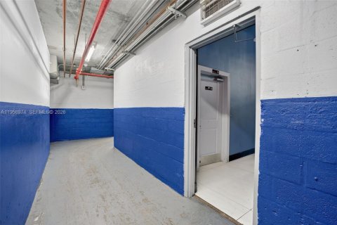 Купить коммерческую недвижимость в Майами, Флорида № 2020089 - фото 21