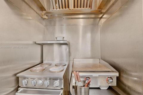 Купить коммерческую недвижимость в Майами, Флорида № 2020089 - фото 16